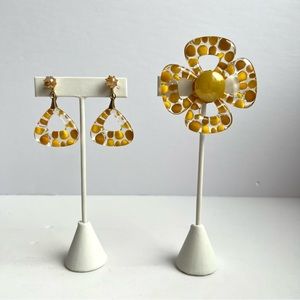 Vintage Retro Flower Power Brooch & Earrings Hong Kong